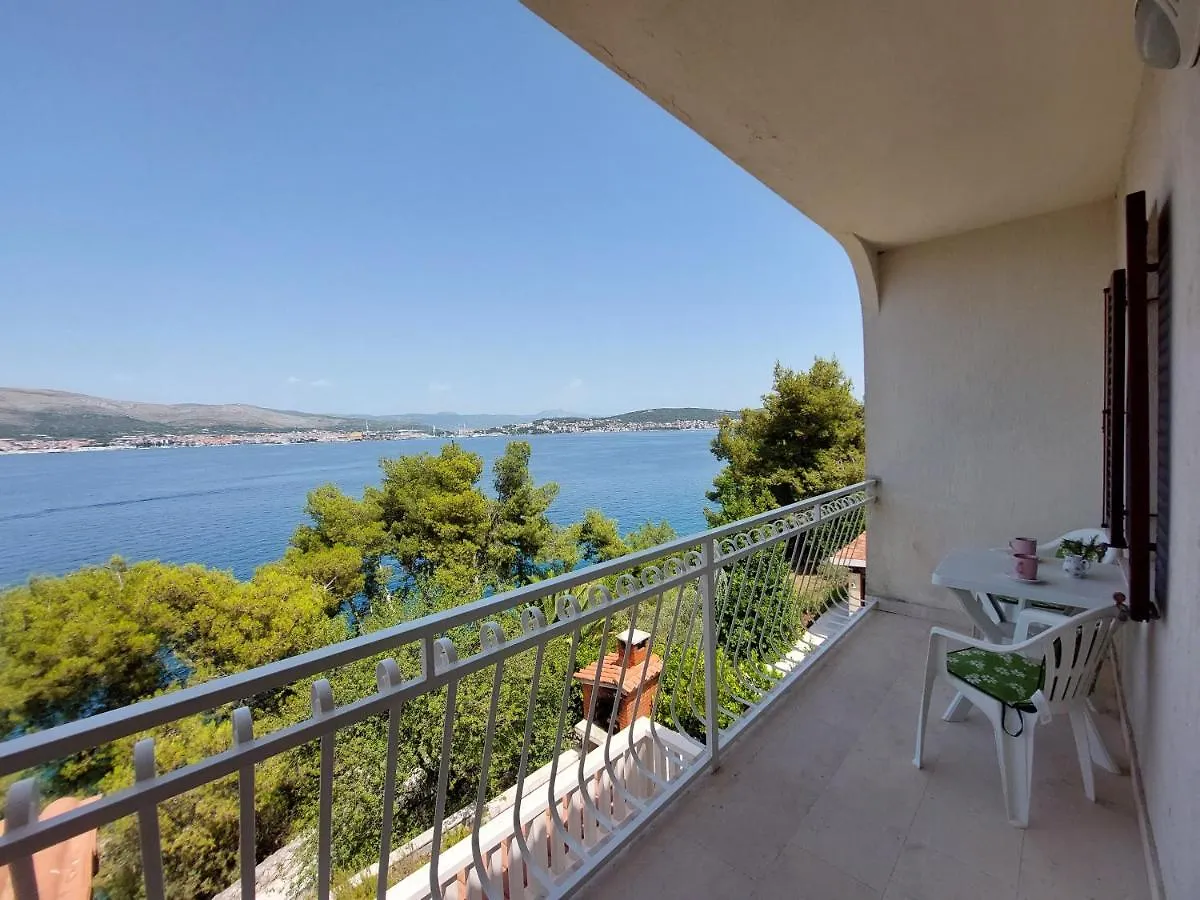 Holiday home Seafront House Nusha Villa Donji Okrug  Croatia